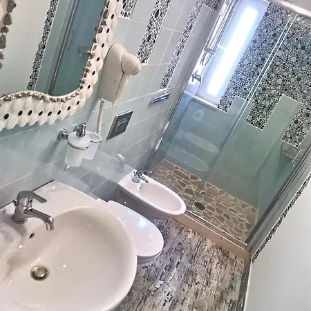 Versomare Гостевой дом Полиньяно-а-Маре